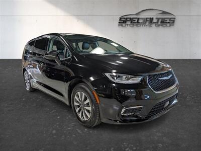 2024 Chrysler Pacifica Plug-In Hybrid Select Van