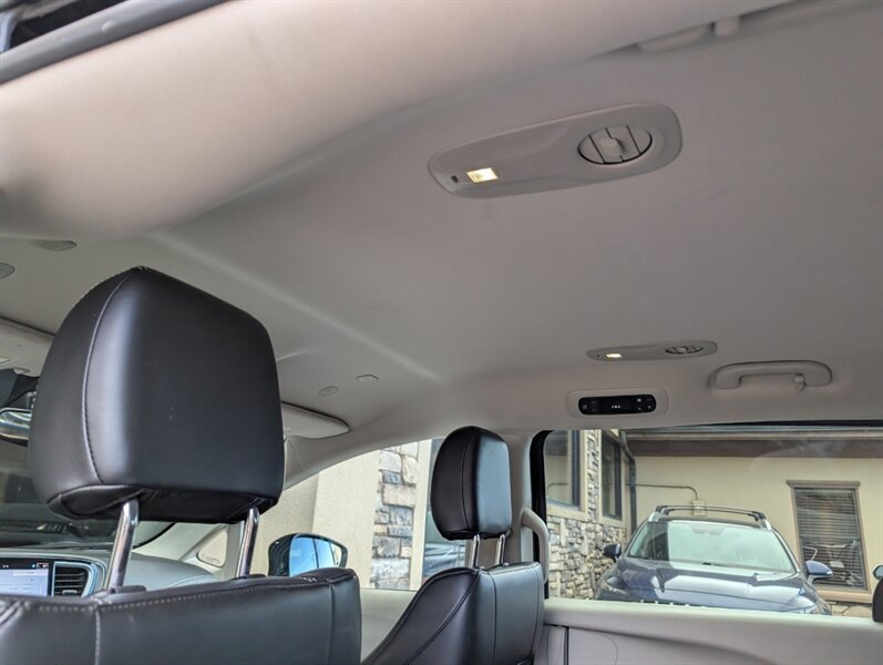 2024 Chrysler Pacifica Plug-In Hybrid Select - Photo 27 - Bountiful, UT 84010