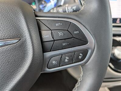 2024 Chrysler Pacifica Plug-In Hybrid Select - Photo 22 - Bountiful, UT 84010