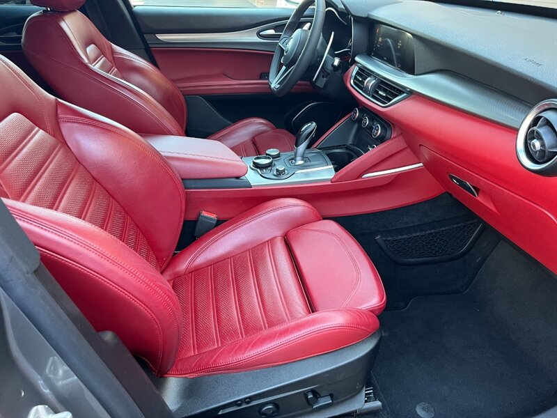 2018 Alfa Romeo Stelvio Ti Sport - Photo 13 - St. George, UT 84770-2625