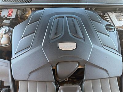 2023 Porsche Cayenne Coupe Platinum Edition   - Photo 4 - St. George, UT 84770-2625