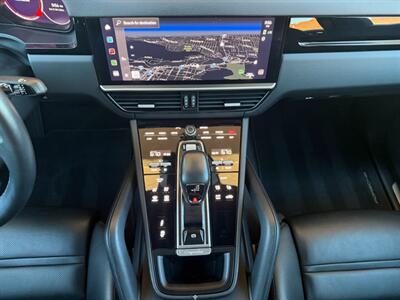 2023 Porsche Cayenne Coupe Platinum Edition   - Photo 45 - St. George, UT 84770-2625