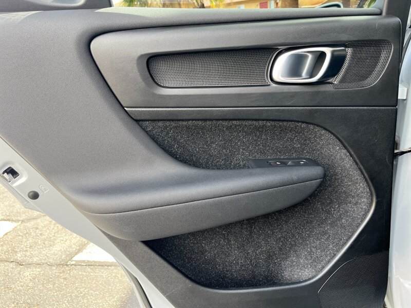 2020 Volvo XC40 T4 Momentum - Photo 46 - St. George, UT 84770-2625
