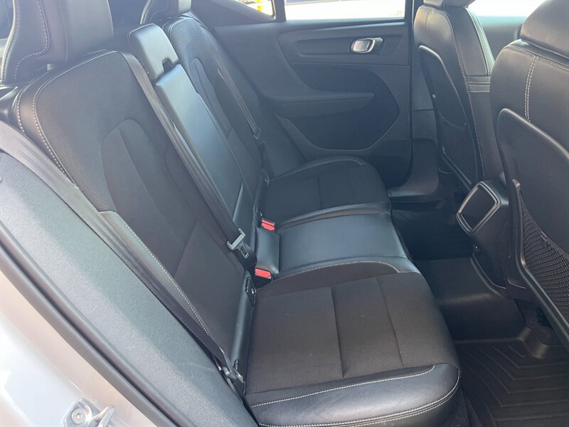 2020 Volvo XC40 T4 Momentum - Photo 15 - St. George, UT 84770-2625
