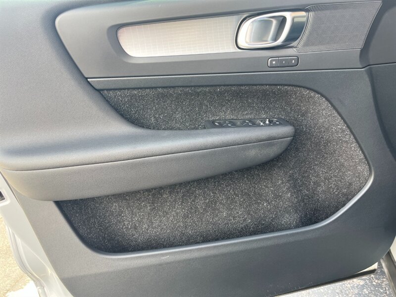 2020 Volvo XC40 T4 Momentum - Photo 45 - St. George, UT 84770-2625