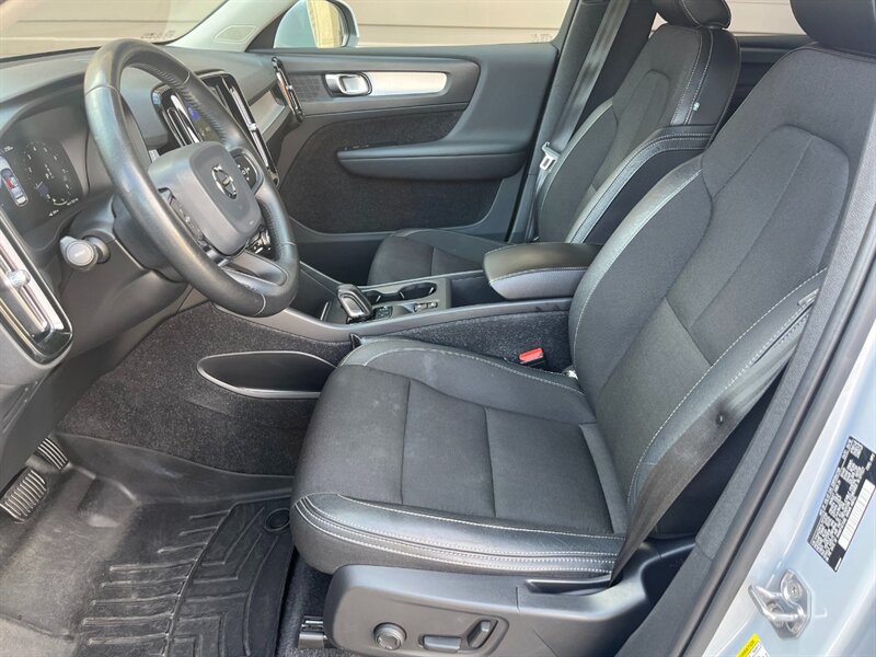 2020 Volvo XC40 T4 Momentum - Photo 9 - St. George, UT 84770-2625