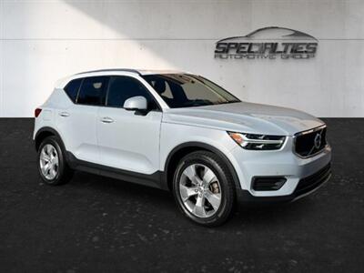 2020 Volvo XC40 T4 Momentum SUV