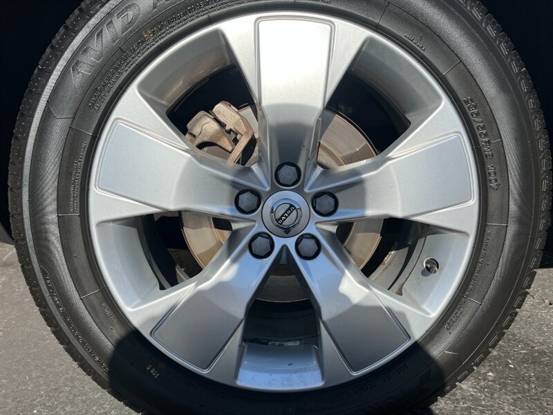 2020 Volvo XC40 T4 Momentum - Photo 34 - St. George, UT 84770-2625