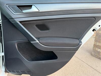 2017 Volkswagen e-Golf SE   - Photo 48 - St. George, UT 84770-2625