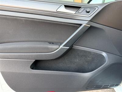 2017 Volkswagen e-Golf SE   - Photo 46 - St. George, UT 84770-2625