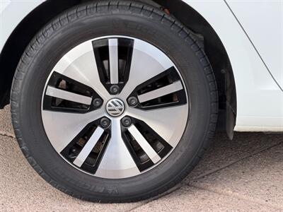 2017 Volkswagen e-Golf SE   - Photo 36 - St. George, UT 84770-2625