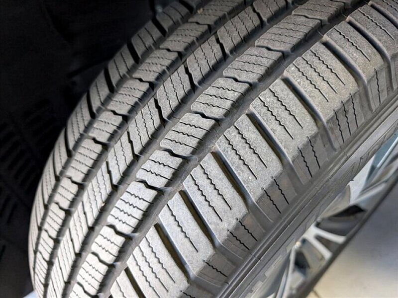 2017 Lexus RX 450h AWD   - Photo 16 - Bountiful, UT 84010