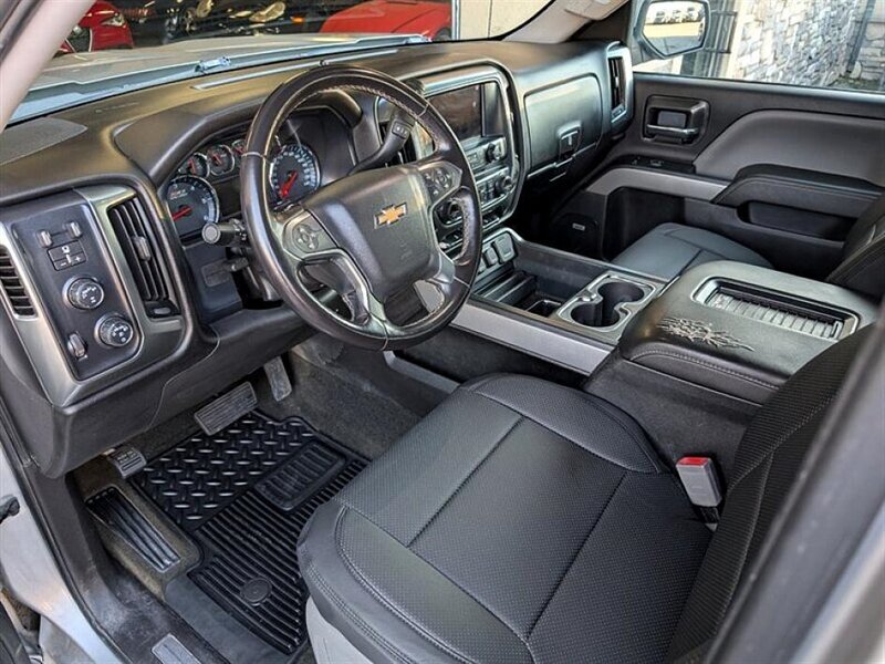 2018 Chevrolet Silverado 1500 LT Z71 - Photo 2 - Bountiful, UT 84010