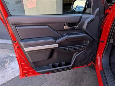 2024 Toyota Tacoma TRD Off-Road   - Photo 19 - Bountiful, UT 84010
