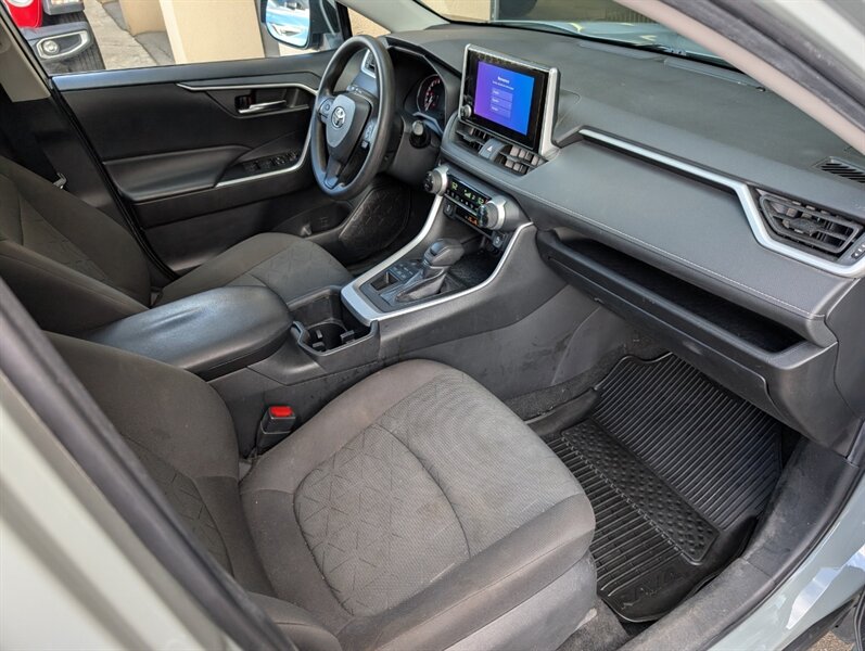 2023 Toyota RAV4 XLE - Photo 3 - Bountiful, UT 84010