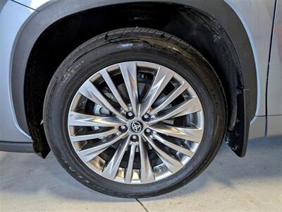 2023 Toyota Highlander Platinum   - Photo 15 - Bountiful, UT 84010