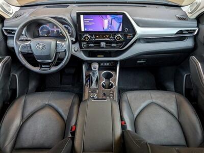 2023 Toyota Highlander Platinum   - Photo 3 - Bountiful, UT 84010