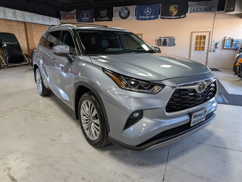 2023 Toyota Highlander Platinum - Photo 1 - Bountiful, UT 84010