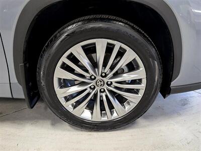 2023 Toyota Highlander Platinum   - Photo 13 - Bountiful, UT 84010