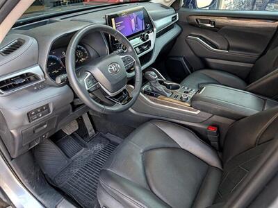 2023 Toyota Highlander Platinum   - Photo 2 - Bountiful, UT 84010