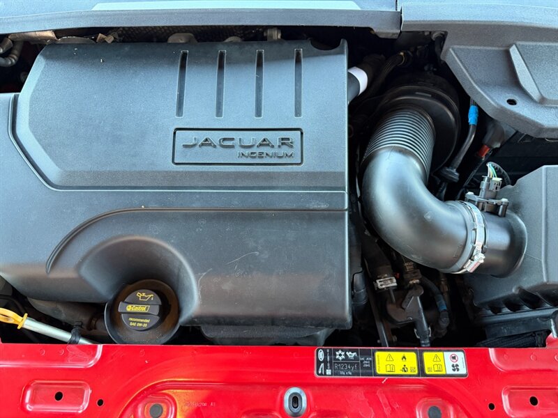 2020 Jaguar E-PACE P300 R-Dynamic HSE - Photo 5 - St. George, UT 84770-2625