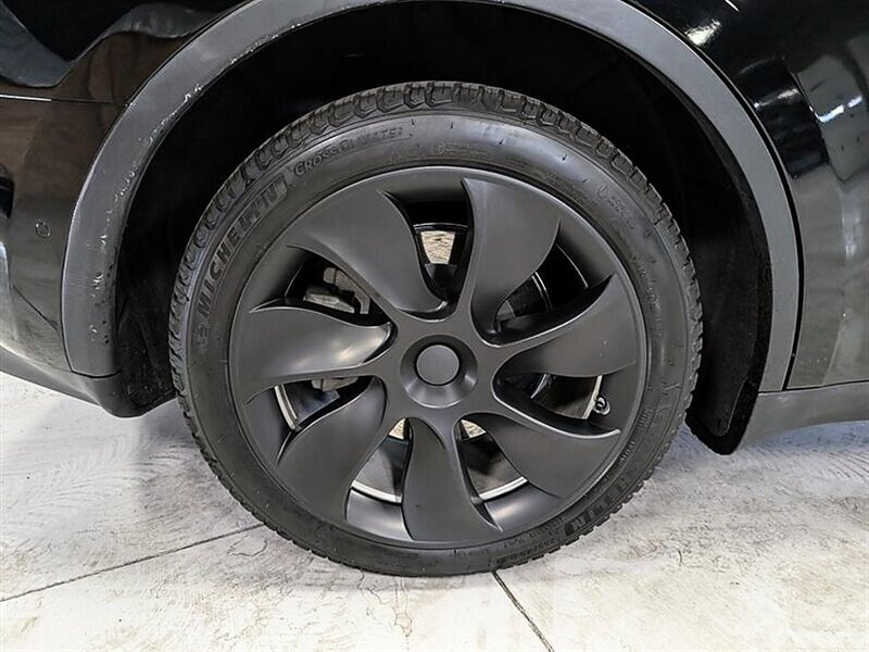 2022 Tesla Model Y Long Range - Photo 13 - Bountiful, UT 84010