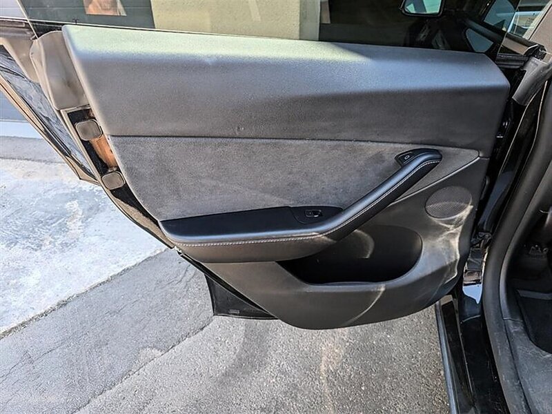 2022 Tesla Model Y Long Range - Photo 24 - Bountiful, UT 84010