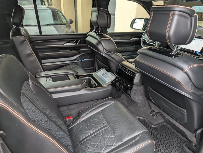 2024 Jeep Grand Wagoneer L Series III Obsidian - Photo 29 - Bountiful, UT 84010