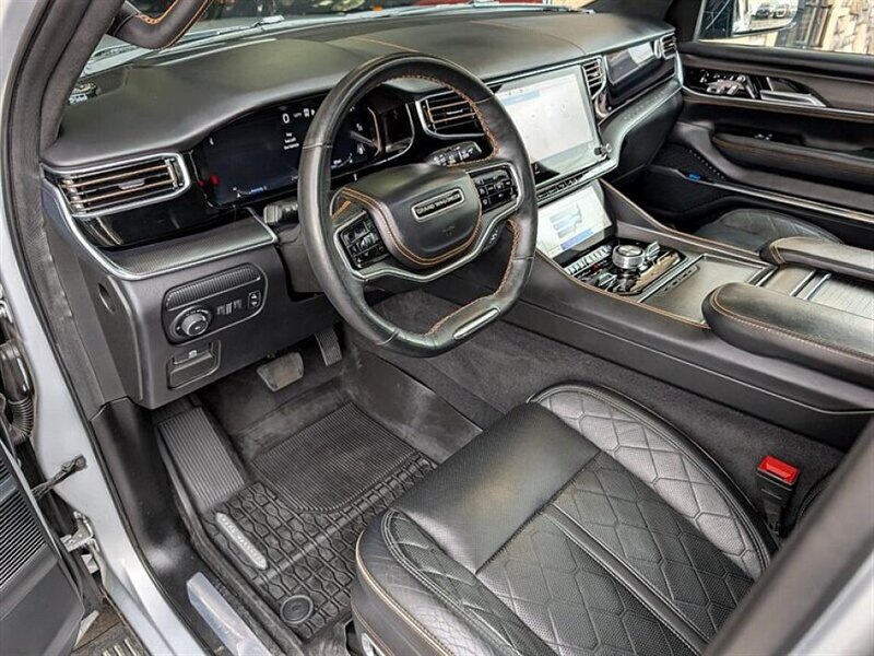 2024 Jeep Grand Wagoneer L Series III Obsidian - Photo 2 - Bountiful, UT 84010