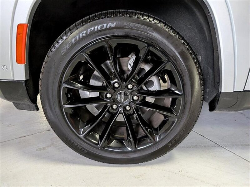 2024 Jeep Grand Wagoneer L Series III Obsidian - Photo 15 - Bountiful, UT 84010