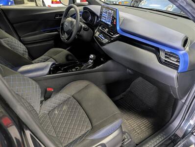 2021 Toyota C-HR XLE   - Photo 4 - Bountiful, UT 84010