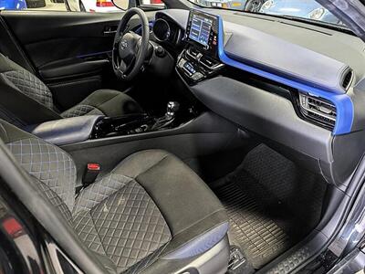 2021 Toyota C-HR XLE   - Photo 4 - Bountiful, UT 84010