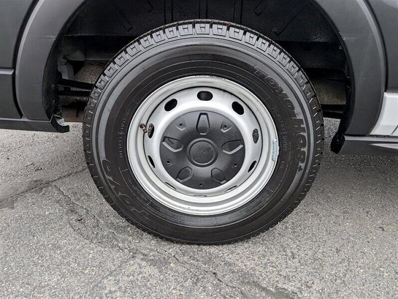 2019 Ford Transit 150 XL   - Photo 13 - Bountiful, UT 84010