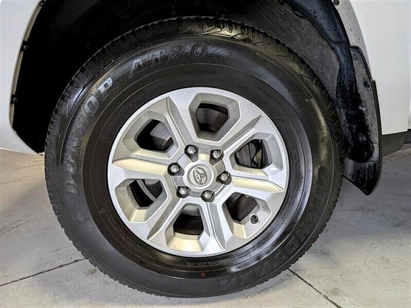 2022 Toyota 4Runner SR5 Premium - Photo 15 - St. George, UT 84770-2625