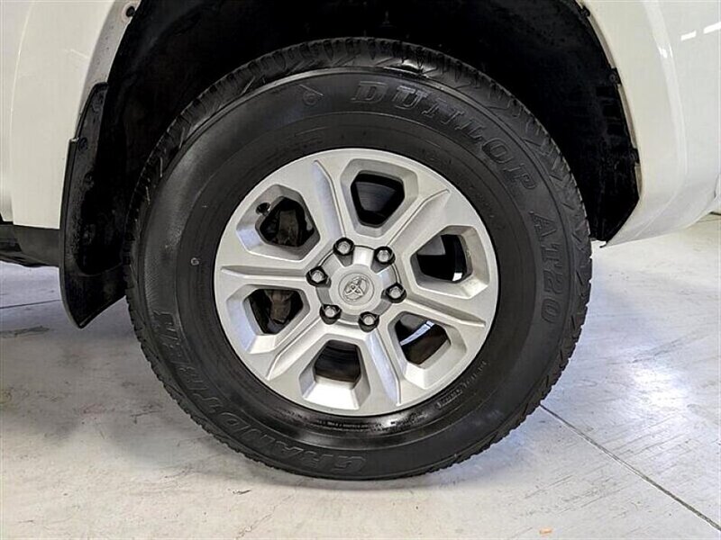 2022 Toyota 4Runner SR5 Premium - Photo 12 - St. George, UT 84770-2625