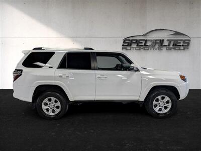2022 Toyota 4Runner SR5 Premium - Photo 11 - St. George, UT 84770-2625