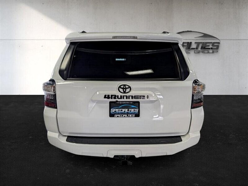 2022 Toyota 4Runner SR5 Premium - Photo 9 - St. George, UT 84770-2625