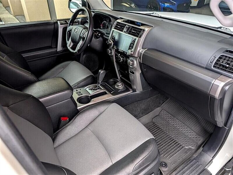 2022 Toyota 4Runner SR5 Premium - Photo 4 - St. George, UT 84770-2625