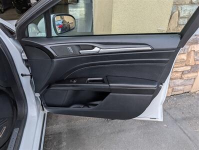 2020 Ford Fusion Hybrid Titanium   - Photo 27 - Bountiful, UT 84010