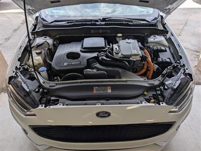 2020 Ford Fusion Hybrid Titanium   - Photo 16 - Bountiful, UT 84010