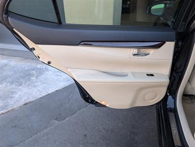 2015 Lexus ES 350   - Photo 22 - Bountiful, UT 84010