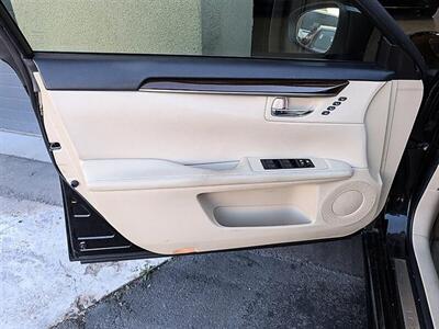 2015 Lexus ES 350   - Photo 18 - Bountiful, UT 84010