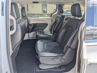 2023 Chrysler Pacifica Plug-In Hybrid Limited   - Photo 23 - Bountiful, UT 84010