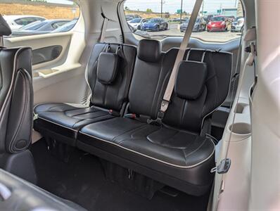 2023 Chrysler Pacifica Plug-In Hybrid Limited   - Photo 24 - Bountiful, UT 84010