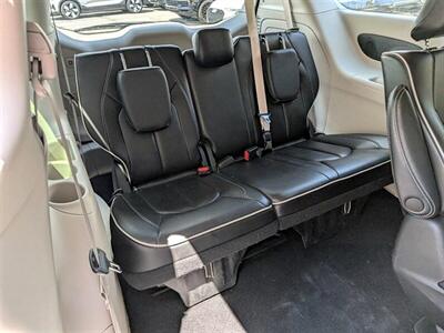 2023 Chrysler Pacifica Plug-In Hybrid Limited   - Photo 27 - Bountiful, UT 84010