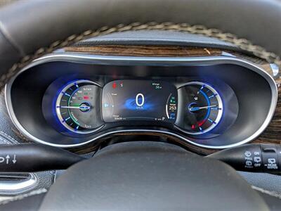 2023 Chrysler Pacifica Plug-In Hybrid Limited   - Photo 20 - Bountiful, UT 84010