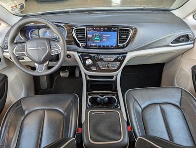 2023 Chrysler Pacifica Plug-In Hybrid Limited   - Photo 3 - Bountiful, UT 84010