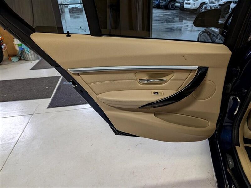 2016 BMW 328i xDrive - Photo 24 - Bountiful, UT 84010