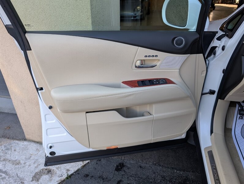 2012 Lexus RX 350 AWD - Photo 18 - Bountiful, UT 84010