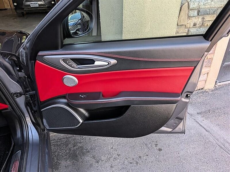 2017 Alfa Romeo Giulia Ti - Photo 30 - Bountiful, UT 84010